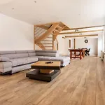 Ferienhaus 4 Bedroom Amazing In