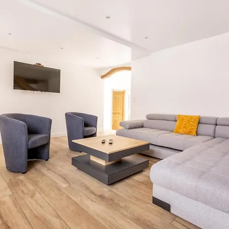 Сasa de vacaciones Lovely In With Wifi *