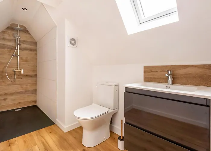 Semesterbostad Lovely In With Wifi Ledinghem